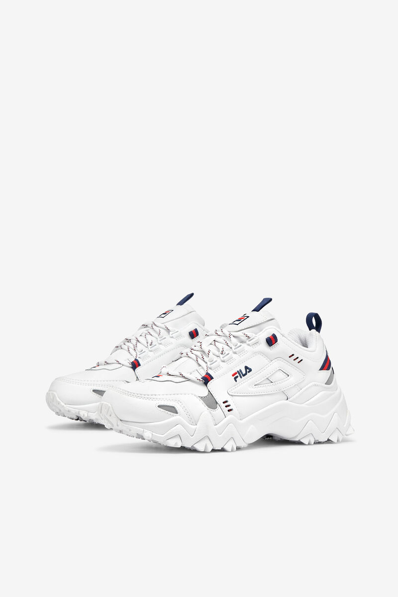 Women's Fila Oakmont Tr Sneakers White / Navy / Red | FuBgSHnRAFh