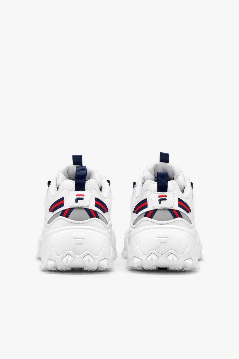 Women's Fila Oakmont Tr Sneakers White / Navy / Red | FuBgSHnRAFh