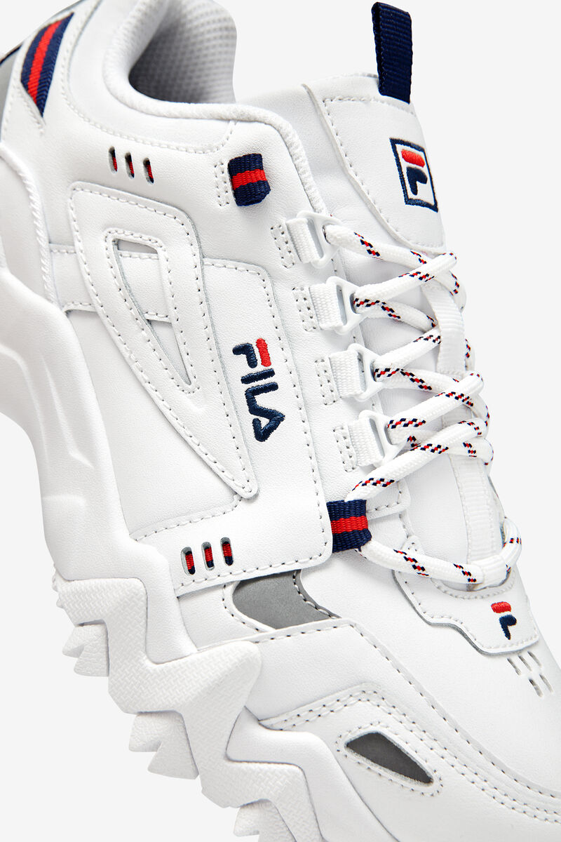Women's Fila Oakmont Tr Sneakers White / Navy / Red | FuBgSHnRAFh