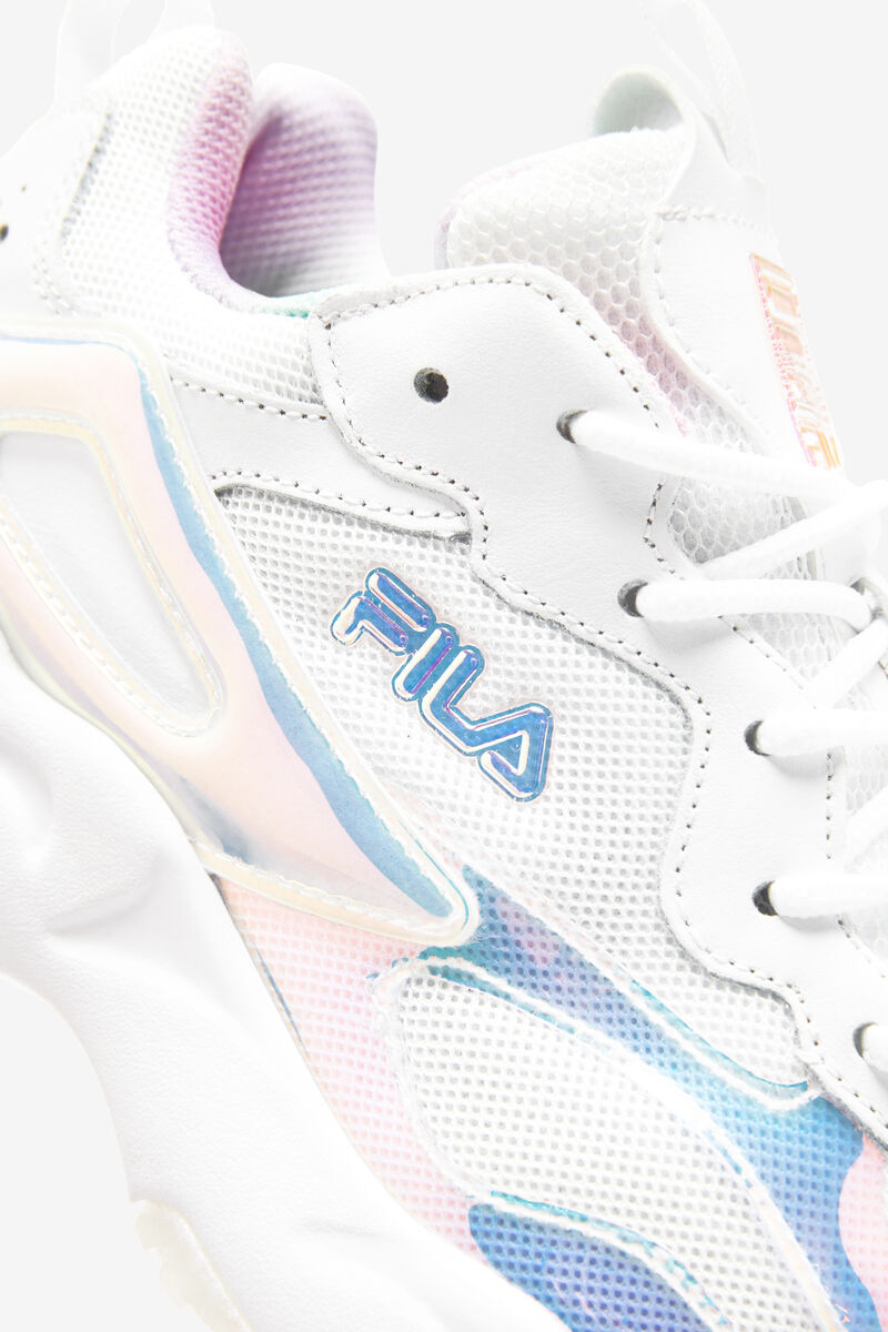 Women's Fila Ray Tracer Iri Sport Shoes White / White | Y7tbfjgTioI