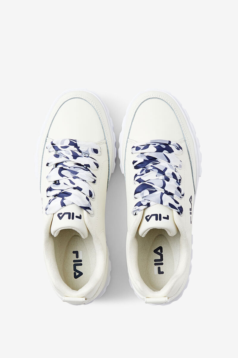 Women's Fila Sandblast Low Satin Lace Sneakers White / Navy / White | CjkoTyMRseO
